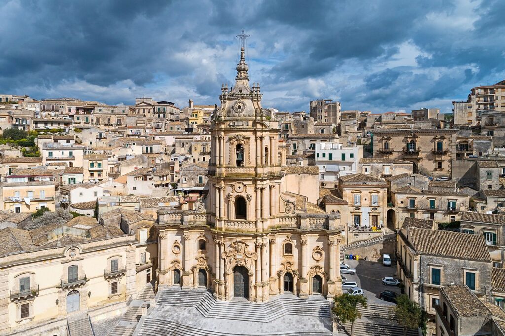 Veduta dall'alto della cattedrale di Modica